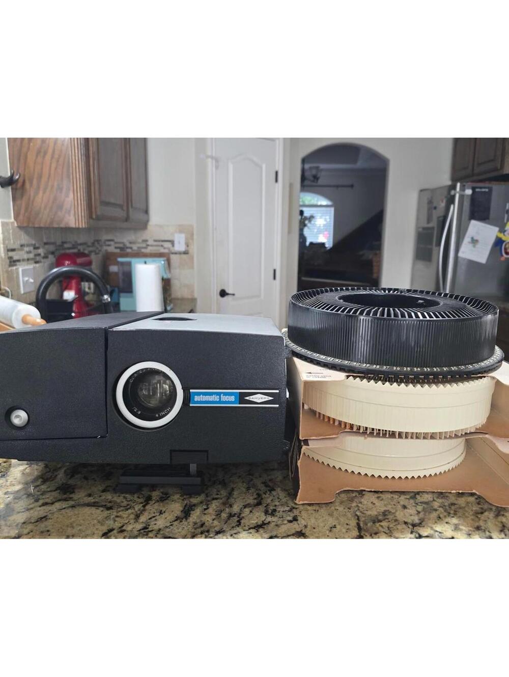 Vintage 1960s Sawyer's Automatic Focus Slide Projector w/ Remote & 3 Slide Trays